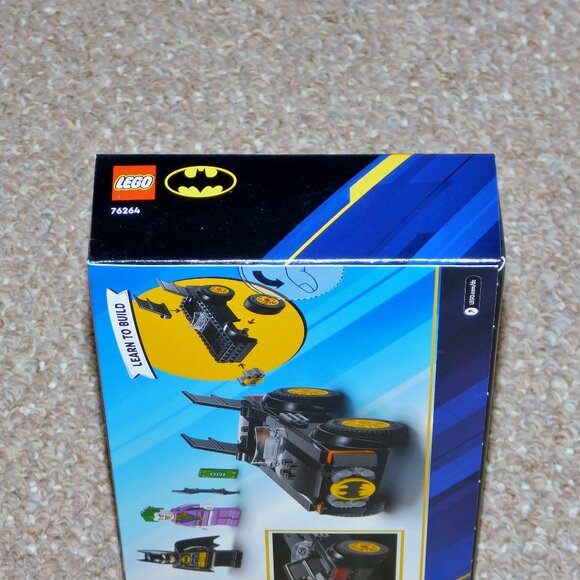2023 LEGO DC Batmobile Pursuit: Batman vs. The Joker MIB Brand New # 76264 - Picture 5 of 6
